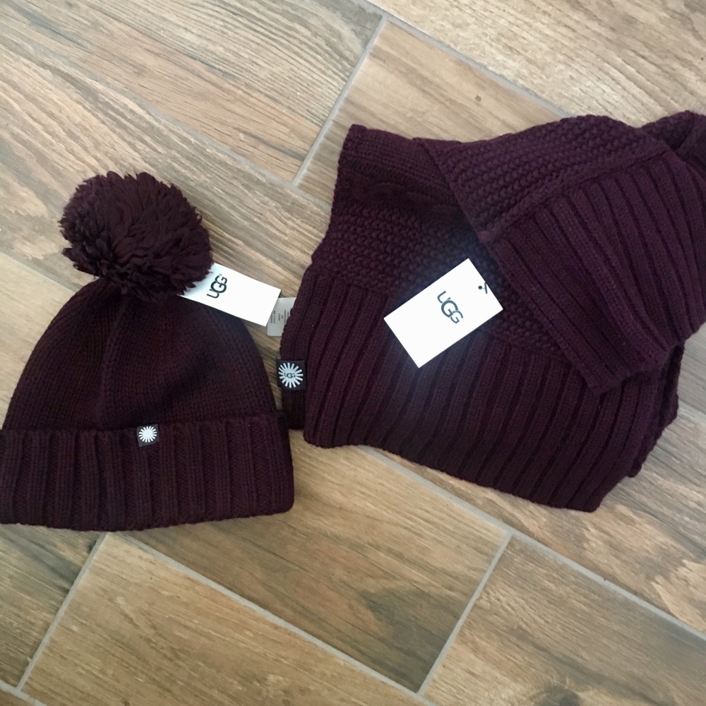 Ugh Scarf/Hat Set